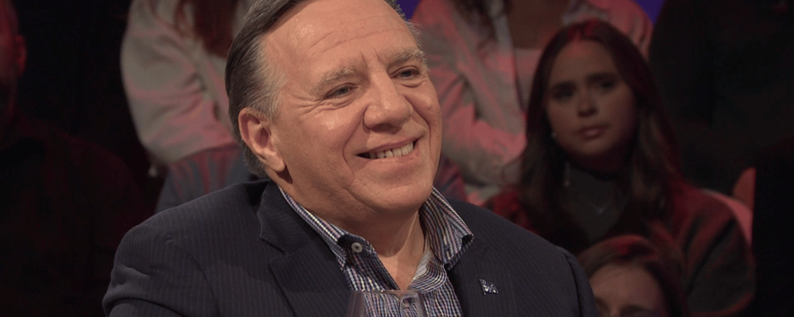 Le sourire forcé de François Legault crée un malaise à Tout le monde en parle et voici pourquoi