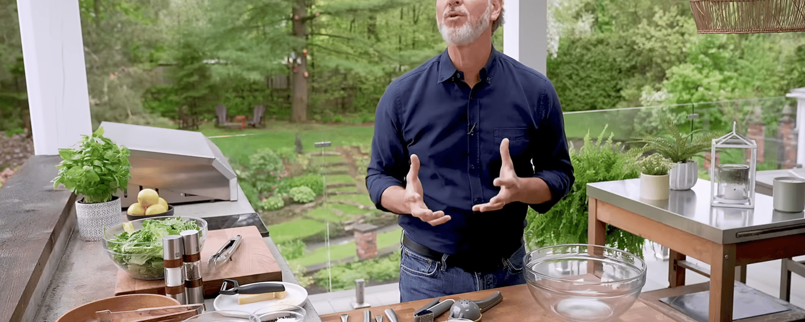 Ricardo fait un retour devant la caméra avec ses délicieuses recettes