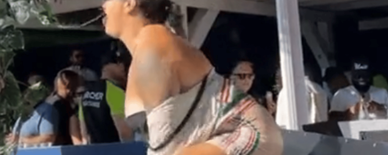 Une vidéo de Mariana Mazza qui s'éclate et qui danse au Beachclub enflamme les médias sociaux