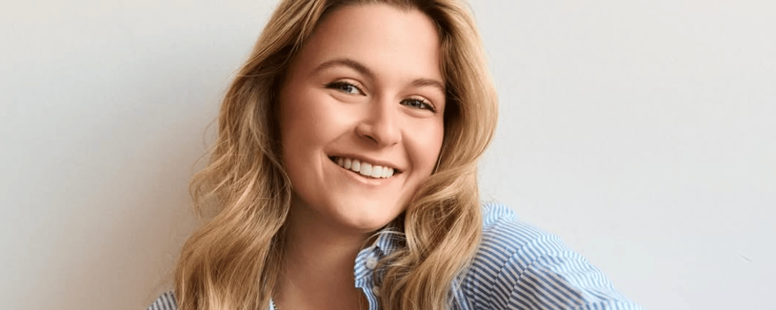 La fille de Véronique Cloutier et Louis Morissette publie des photos de son voyage en France et un détail retient l'attention