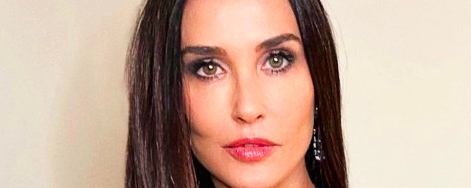 10 séduisantes photos de Demi Moore qui montrent que l’âge est juste un nombre 