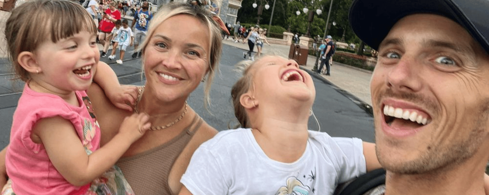 Julie Ringuette et Pascal Morrissette sont en voyage en famille hors du Québec et ils partagent des photos