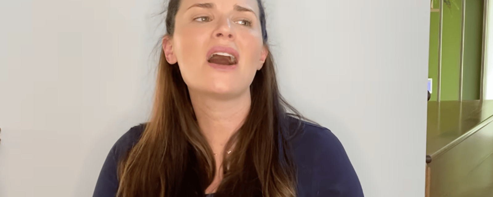 Marie-Ève Janvier enflamme le web en chantant dans une rare vidéo