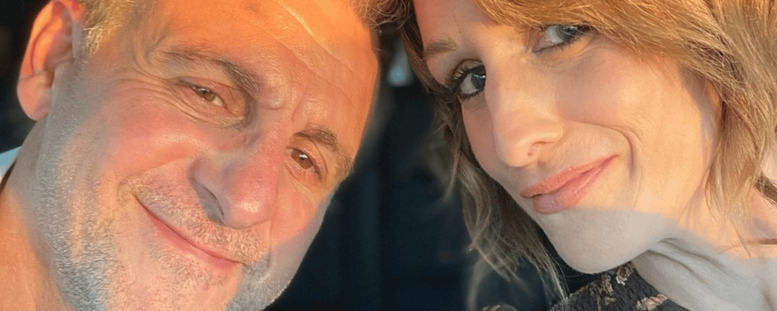 Patrick Huard et Anik Jean plus amoureux que jamais sur une photo de Noël