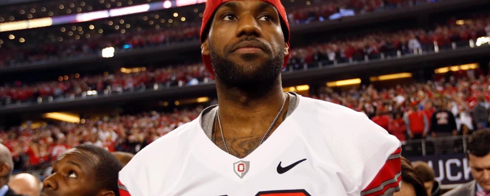 Fans BLAST LeBron James for Deshaun Watson tweet 