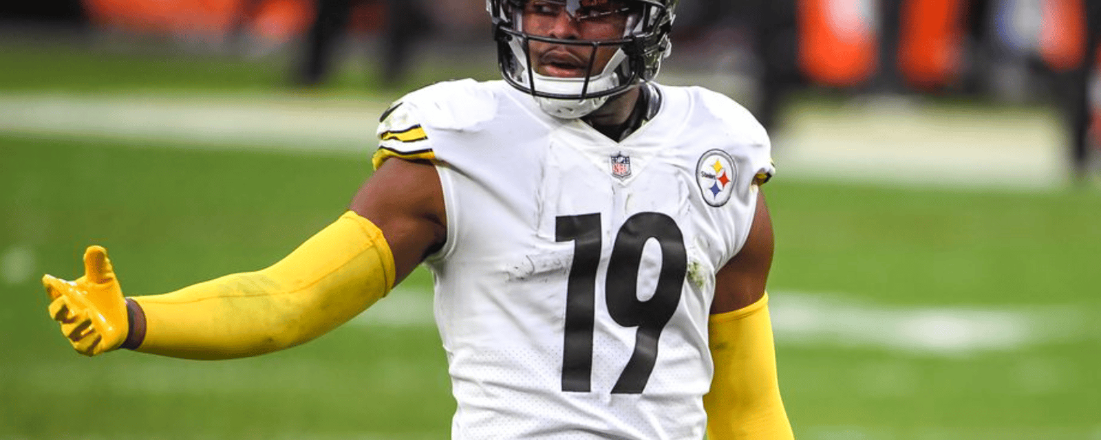 JuJu Smith-Schuster throws shade at Steelers