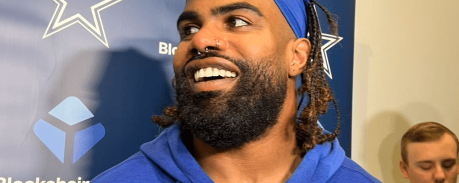 Ezekiel Elliott SNAPS at reporter's question