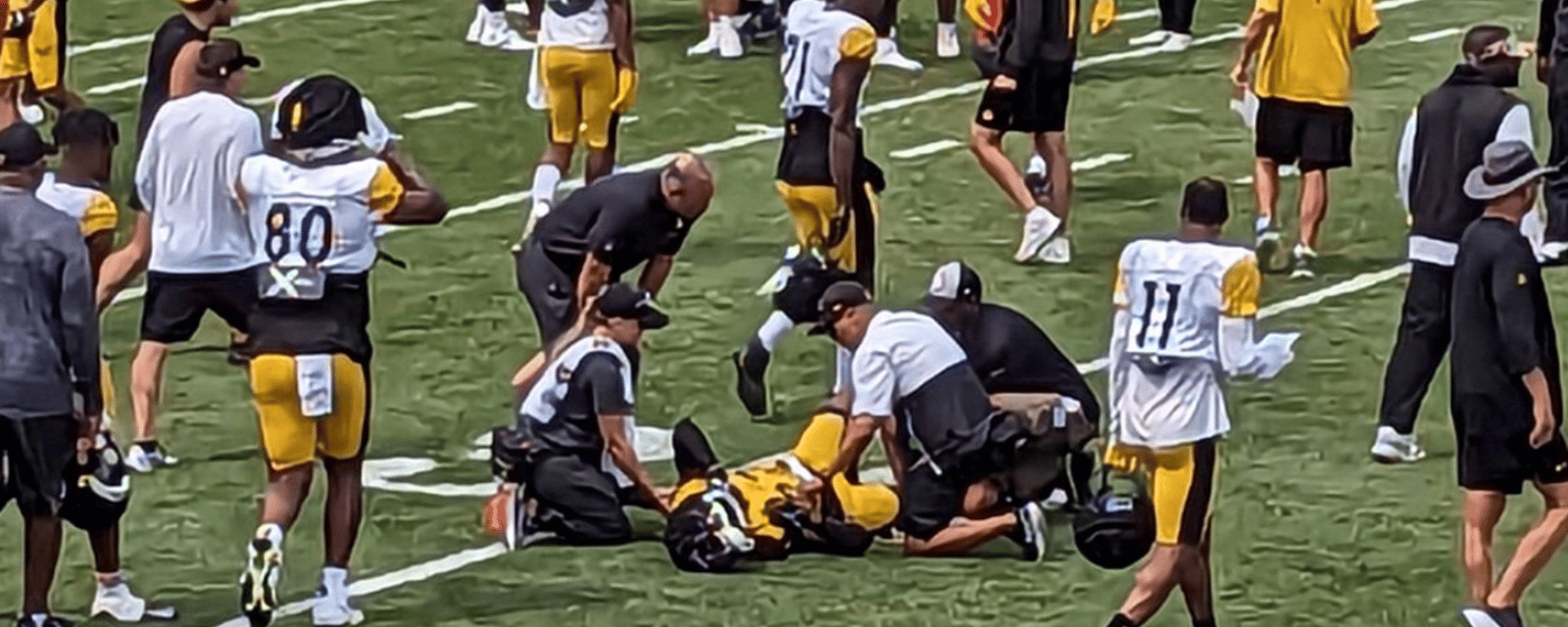 Pittsburgh Steelers player carted off field after injury 