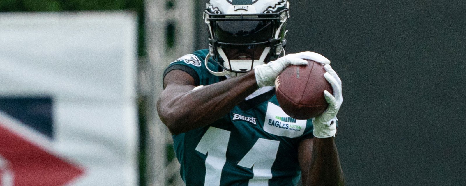 Eagles' A.J. Brown faced serious health risk at practice 