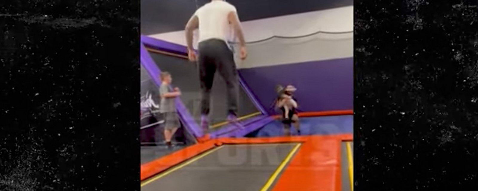 MUST SEE: Dallas Cowboys star Micah Parsons hits trampoline park with his son 