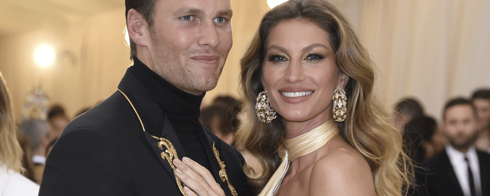 Report: Tom Brady fighting with his wife over un-retiring! 