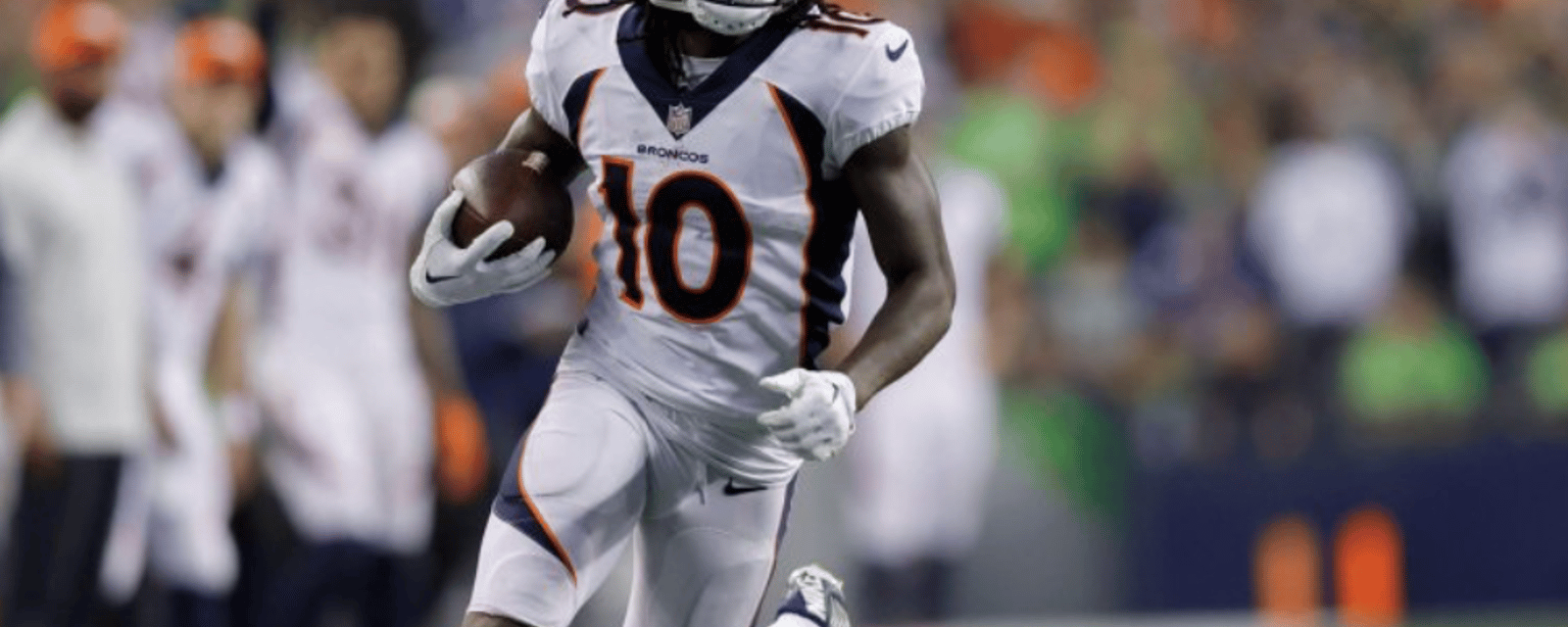 Broncos WR Jerry Jeudy carted off the field with injury 