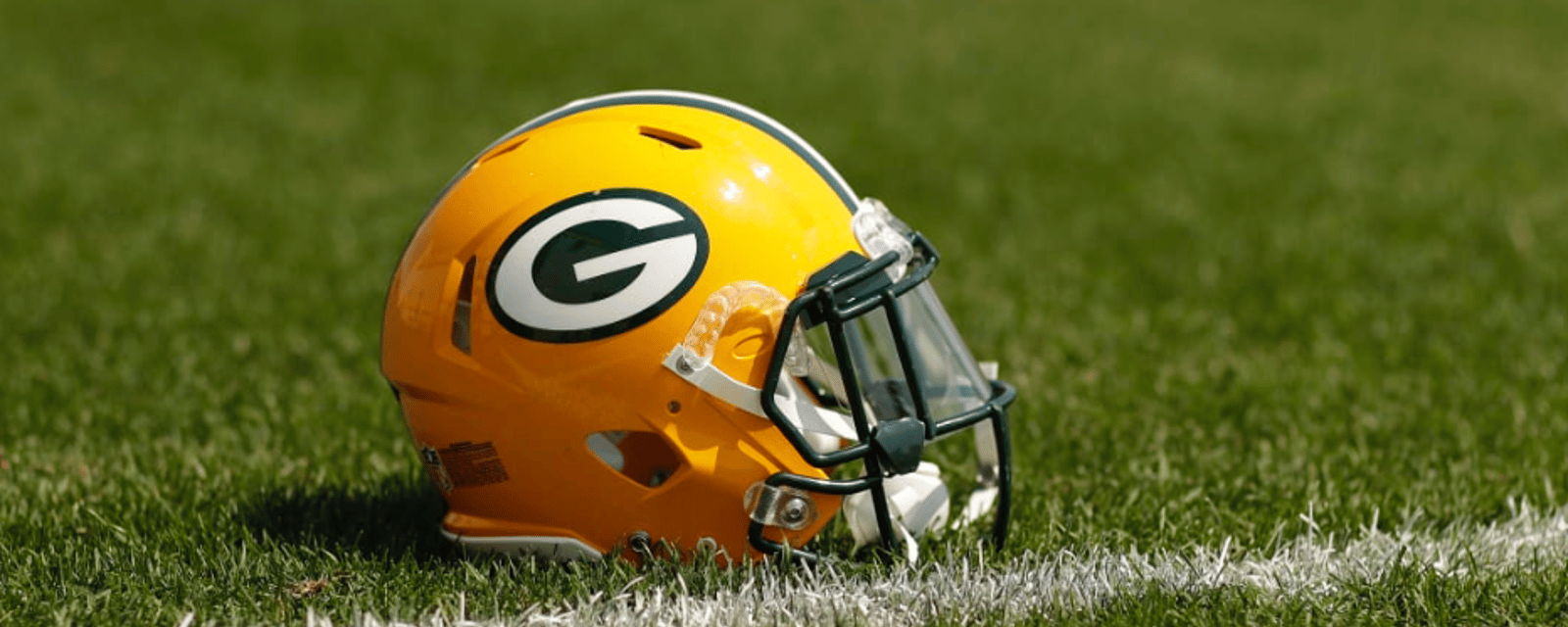 Packers announce quarterback contract 