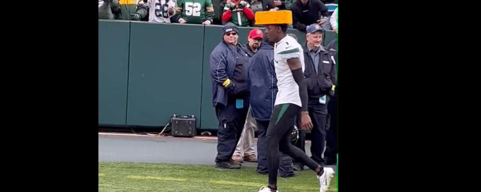 Jets player wore cheesehead after win at Lambeau Field! 