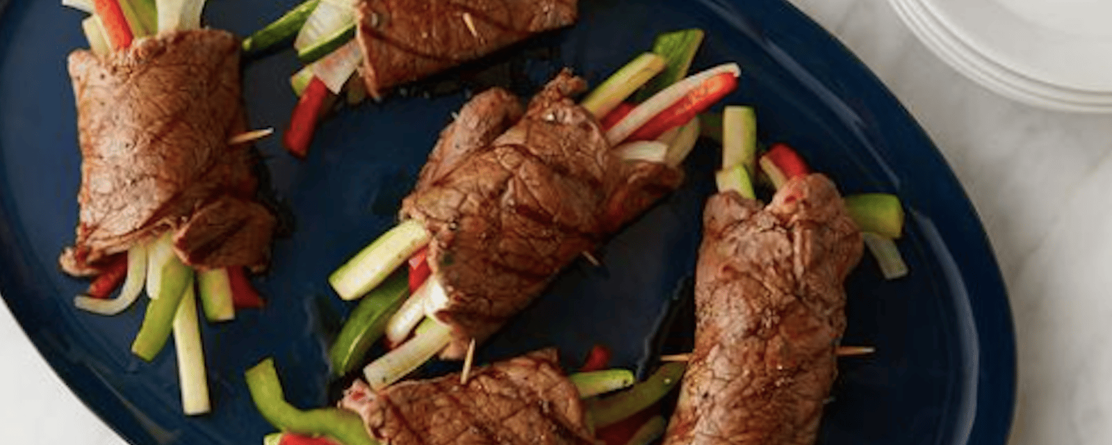 Délicieux rouleaux de steak glacés au vinaigre balsamique