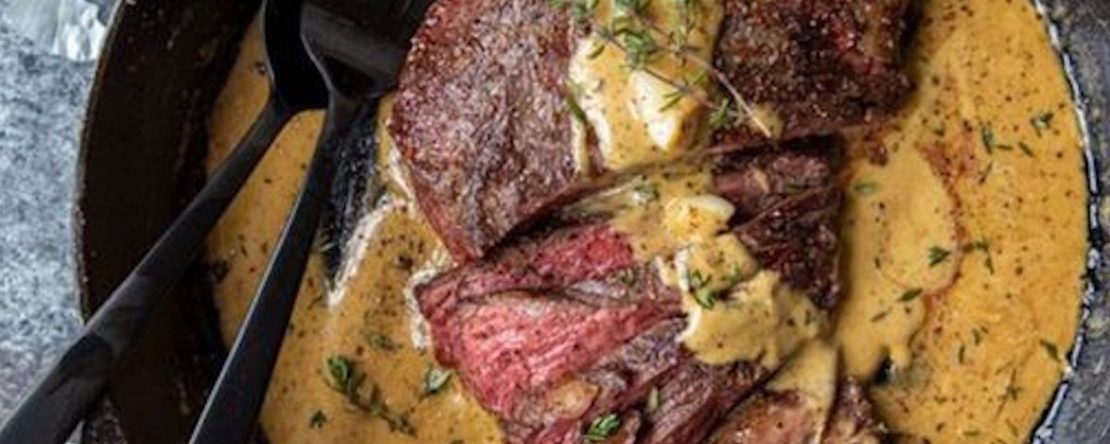  Bavette de bœuf  avec sauce crémeuse au Whisky et à l’ail