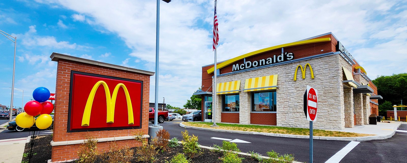 La bactérie E. coli fait un mort et plusieurs malades chez des clients de McDonald's.