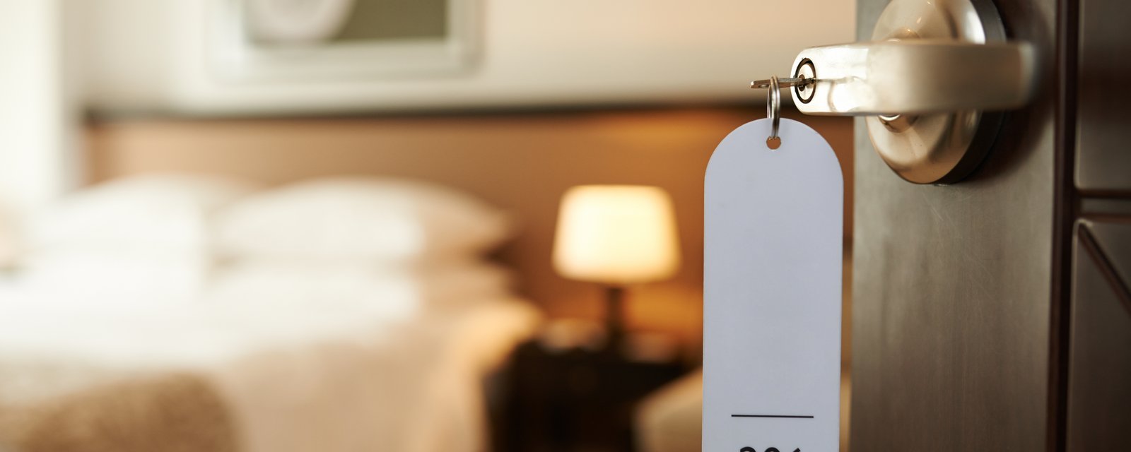 Une ancienne employée d'hôtel met en garde les gens contre quatre objets à ne jamais utiliser dans votre chambre.