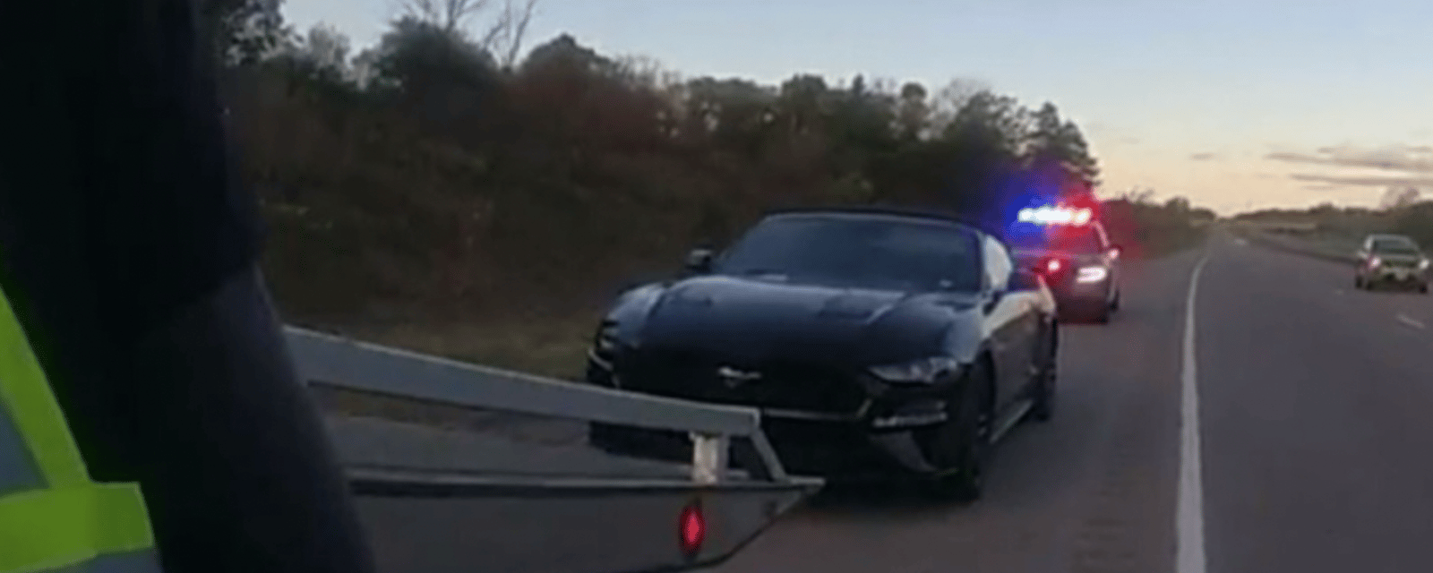 Intercepté par la police à plus de 250 km/h au volant de sa Ford Mustang.