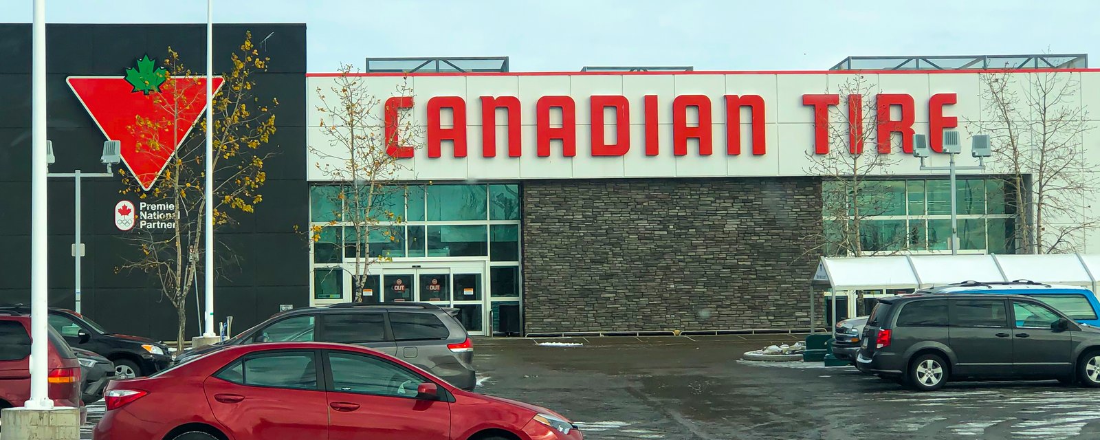 Canadian Tire montre la porte à un grand nombre d'employés quelques semaines avant les fêtes.