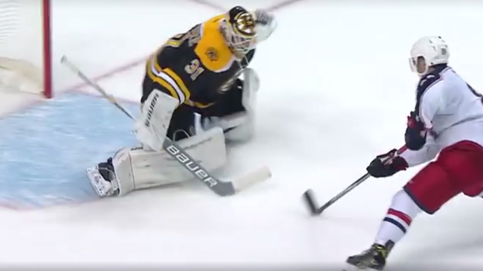 Sam Gagner marque le but le plus fou en fusillade!