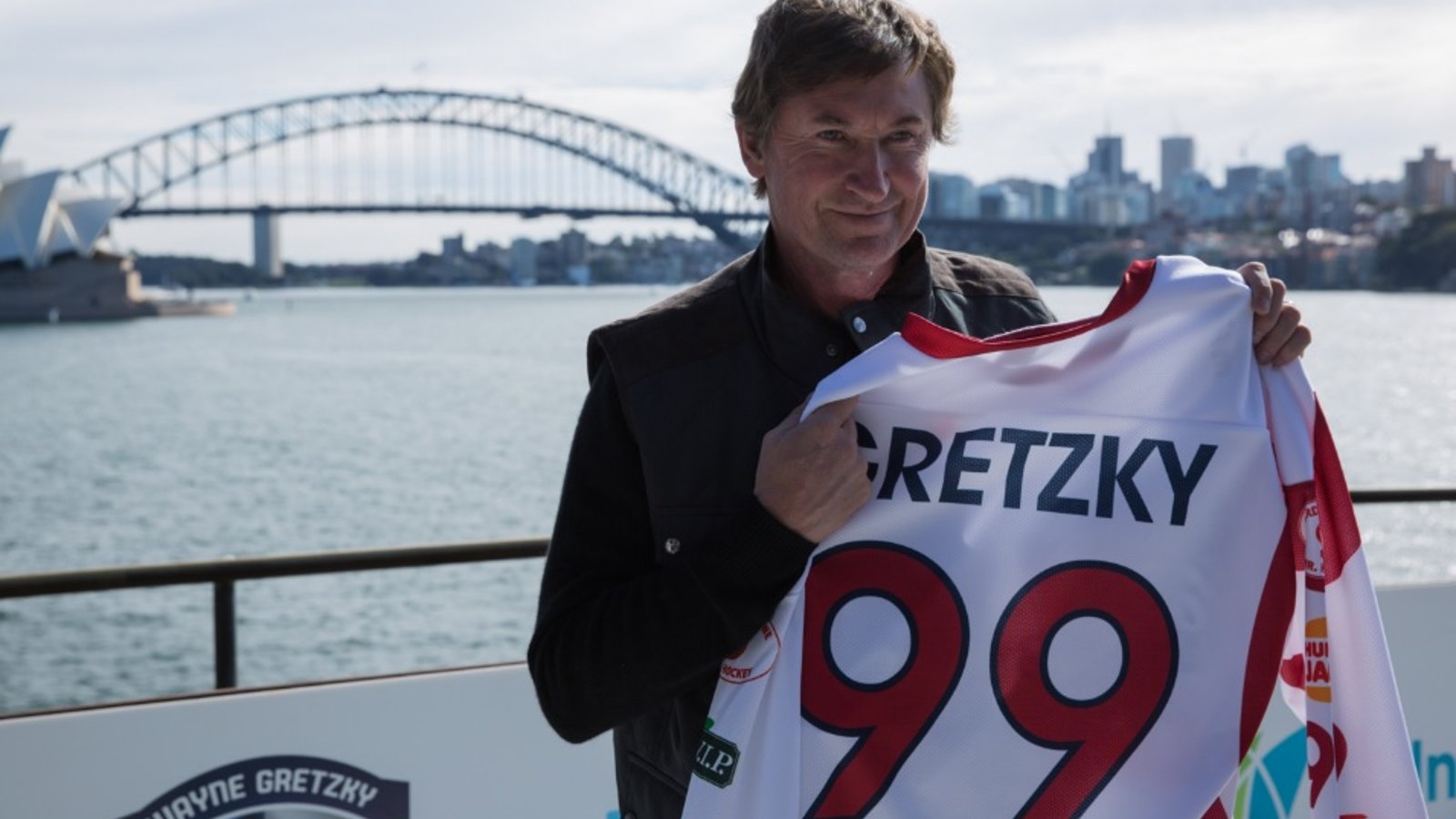 Wayne Gretzky de retour avec la LNH!