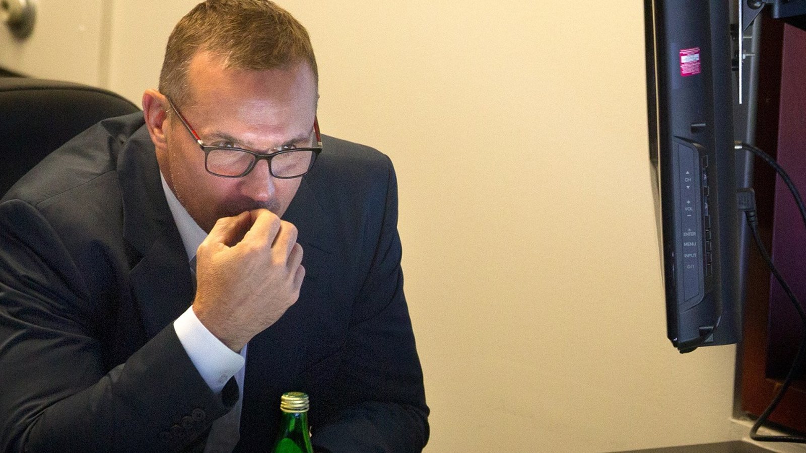 Les hostilités sont lancées envers Yzerman!