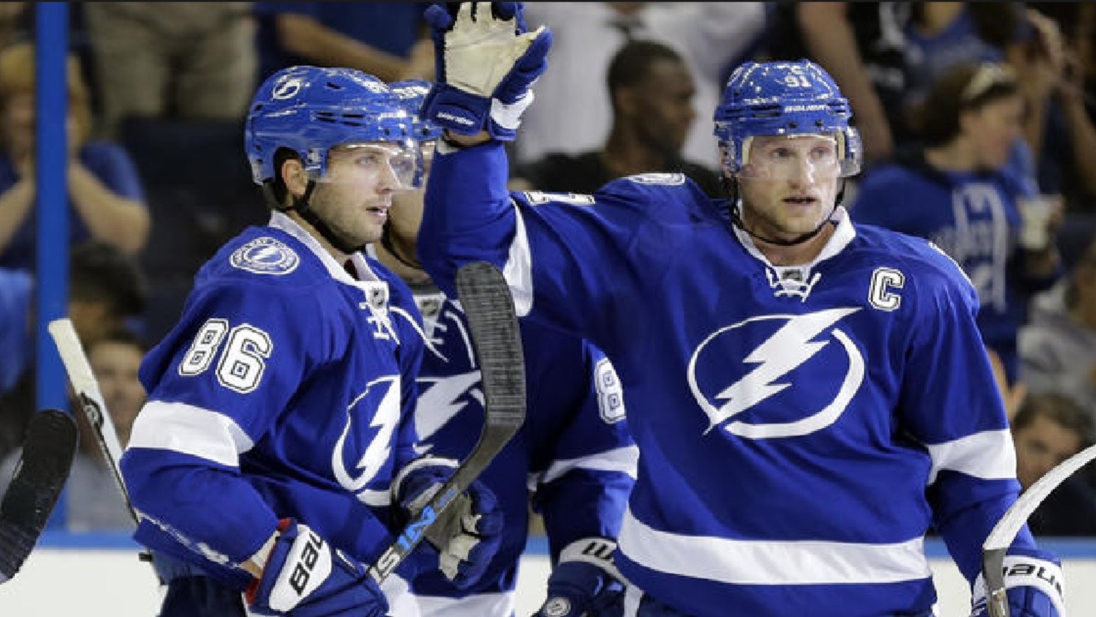 Nikita Kucherov s'entend finalement avec le Lightning!