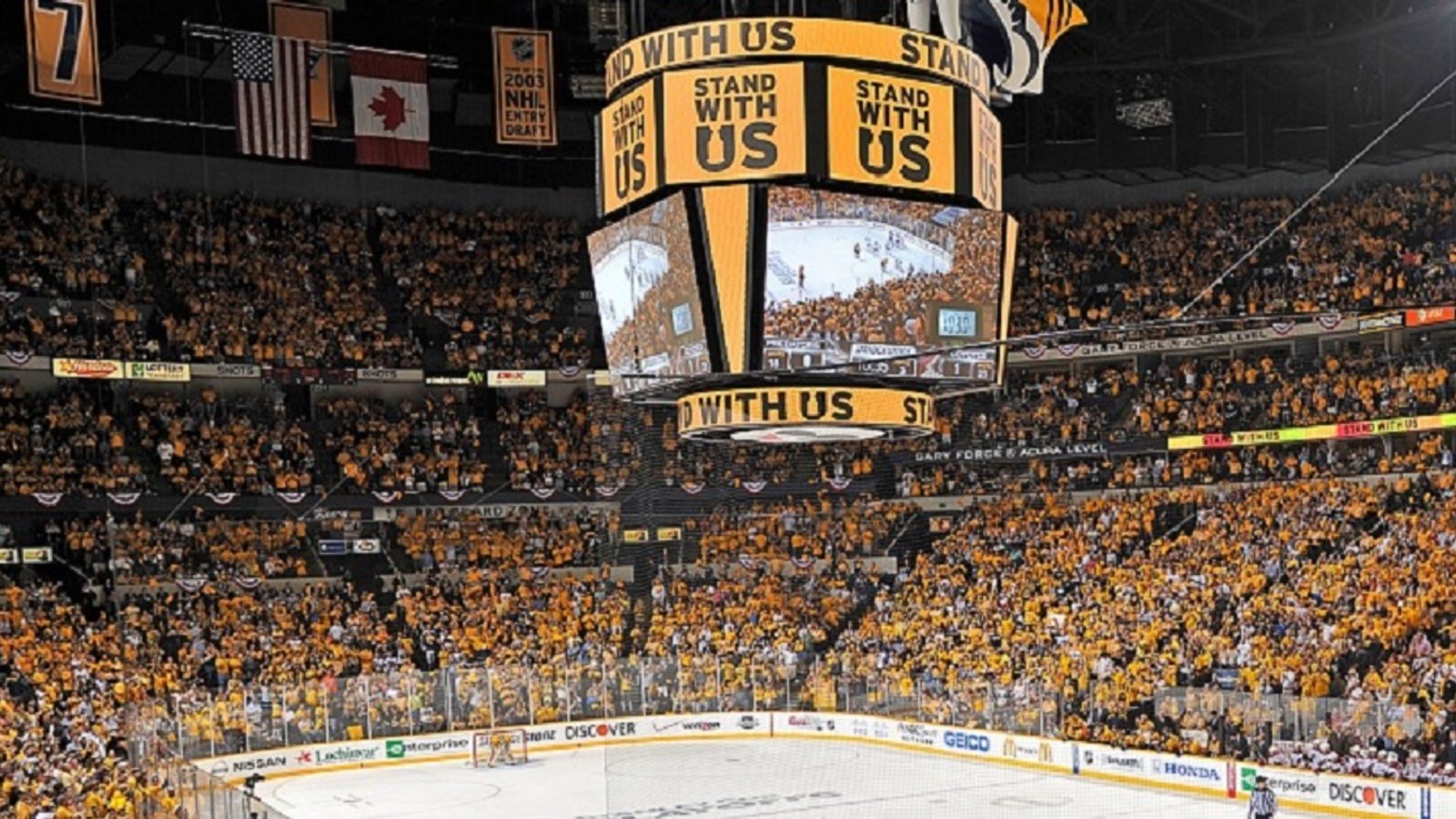 Ça brasse dans les gradins à Nashville ce soir!