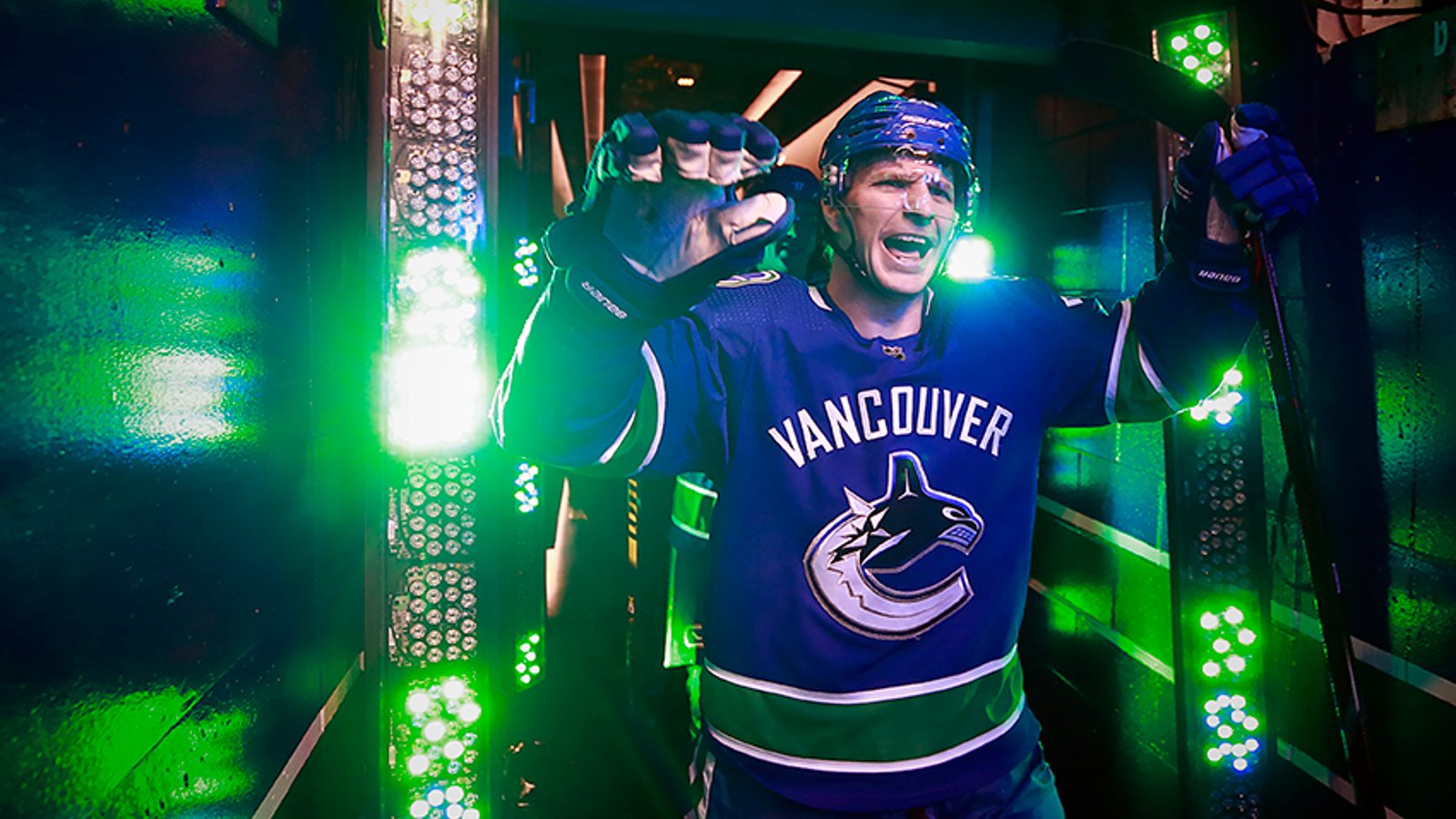 Antoine Roussel déteste que l'aréna des Canucks soit rempli de chandails du CH