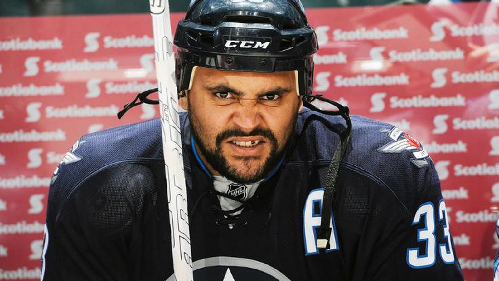 Le Canadien pourrait-il tenter sa chance avec Dustin Byfuglien?