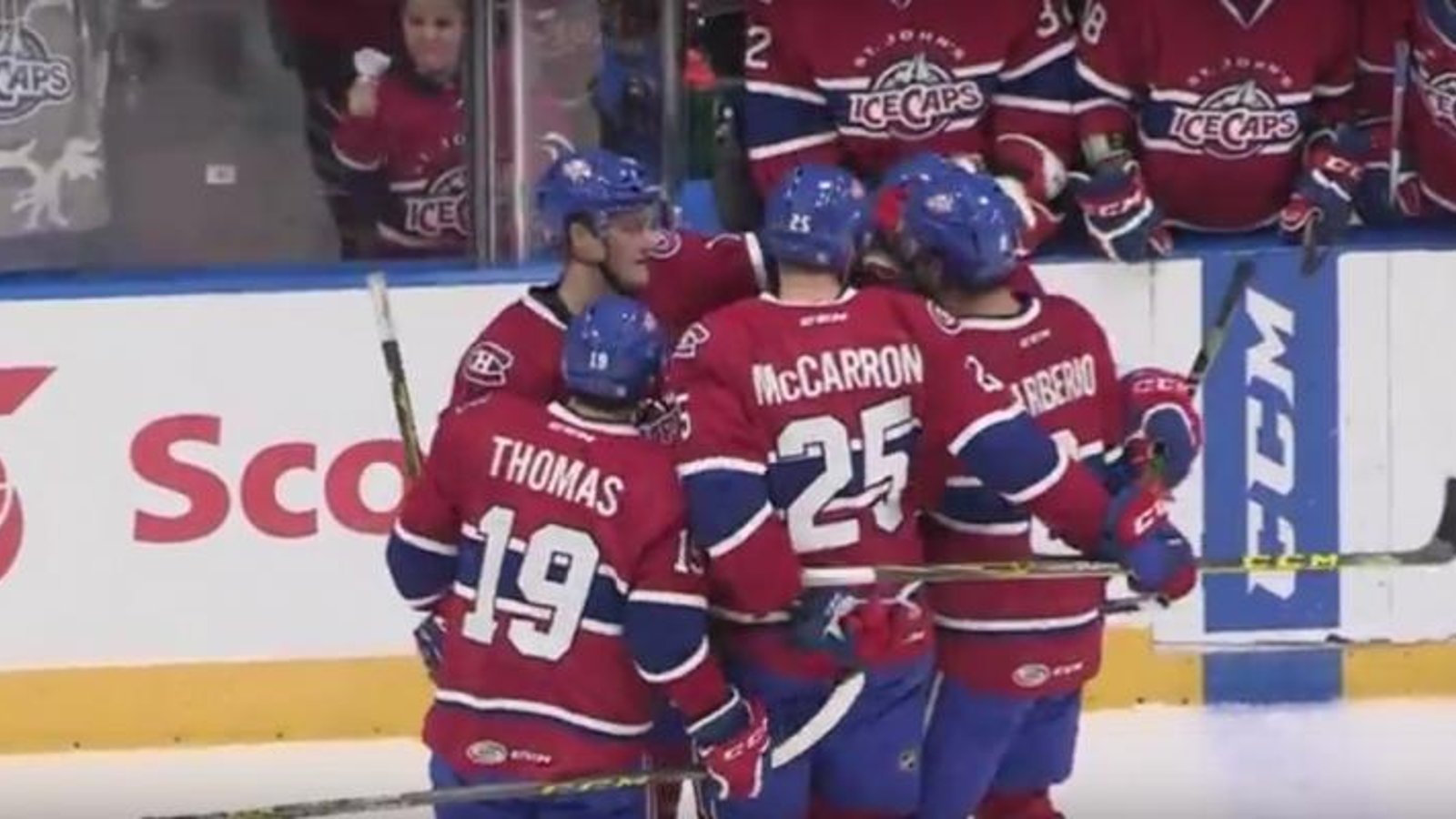 17 buts ont été comptés dans ce match opposant les IceCaps et les Marlies!