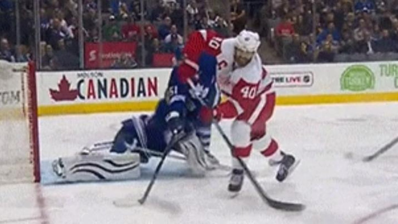 Henrik Zetterberg DÉMONTE la défensive des Leafs!