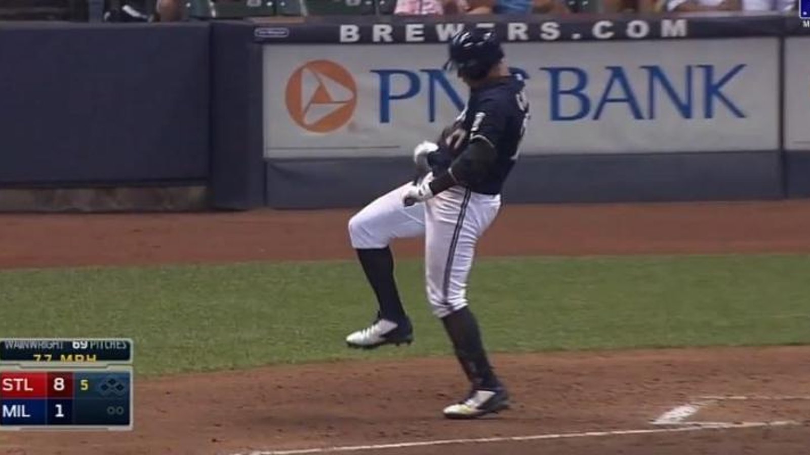 VIDÉO: Carlos Gomez démontre un bel exemple de persévérance...