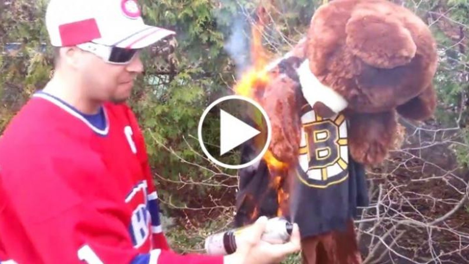 Message aux deux hommes dans cette vidéo.