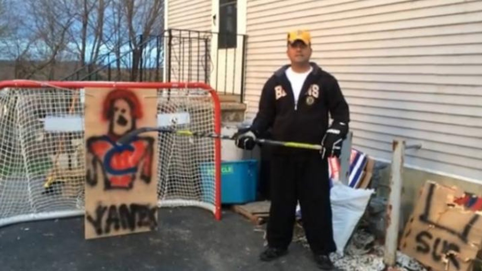 [VIDÉO] L'enragé fan des Bruins récidive avec Vanek!