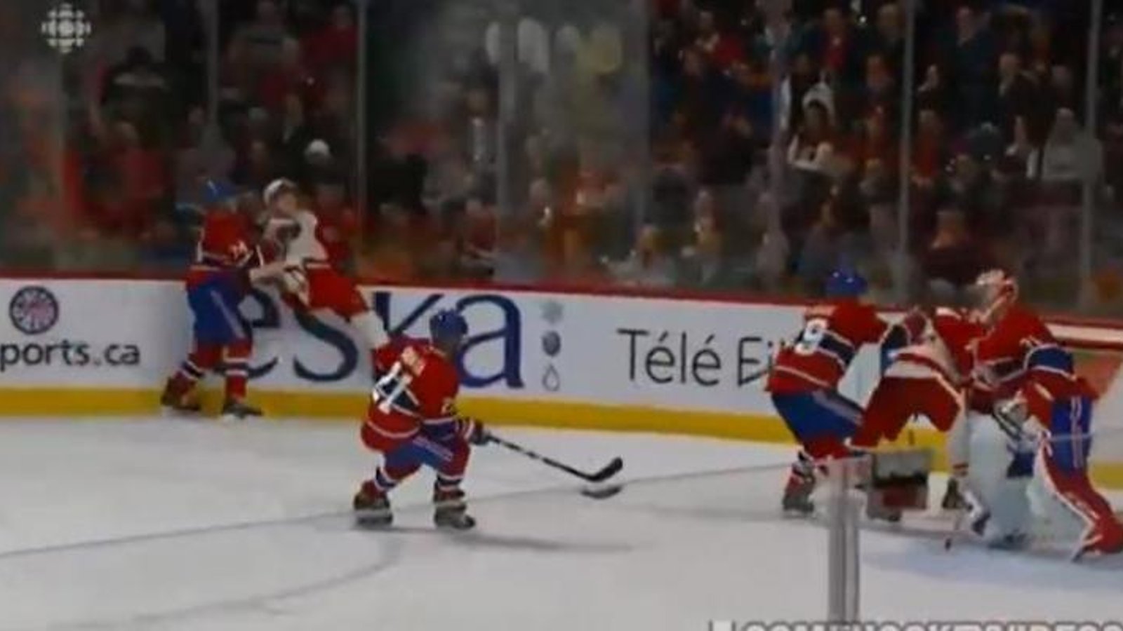 Emelin frappe tout ce qui bouge!!!