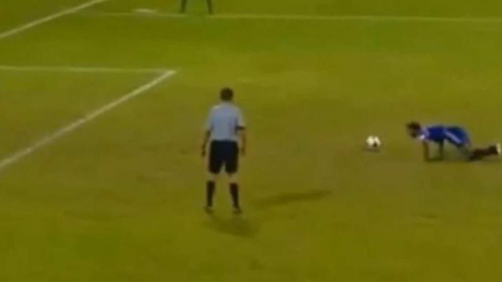 VIDÉO: La feinte la plus originale de l'histoire du soccer?