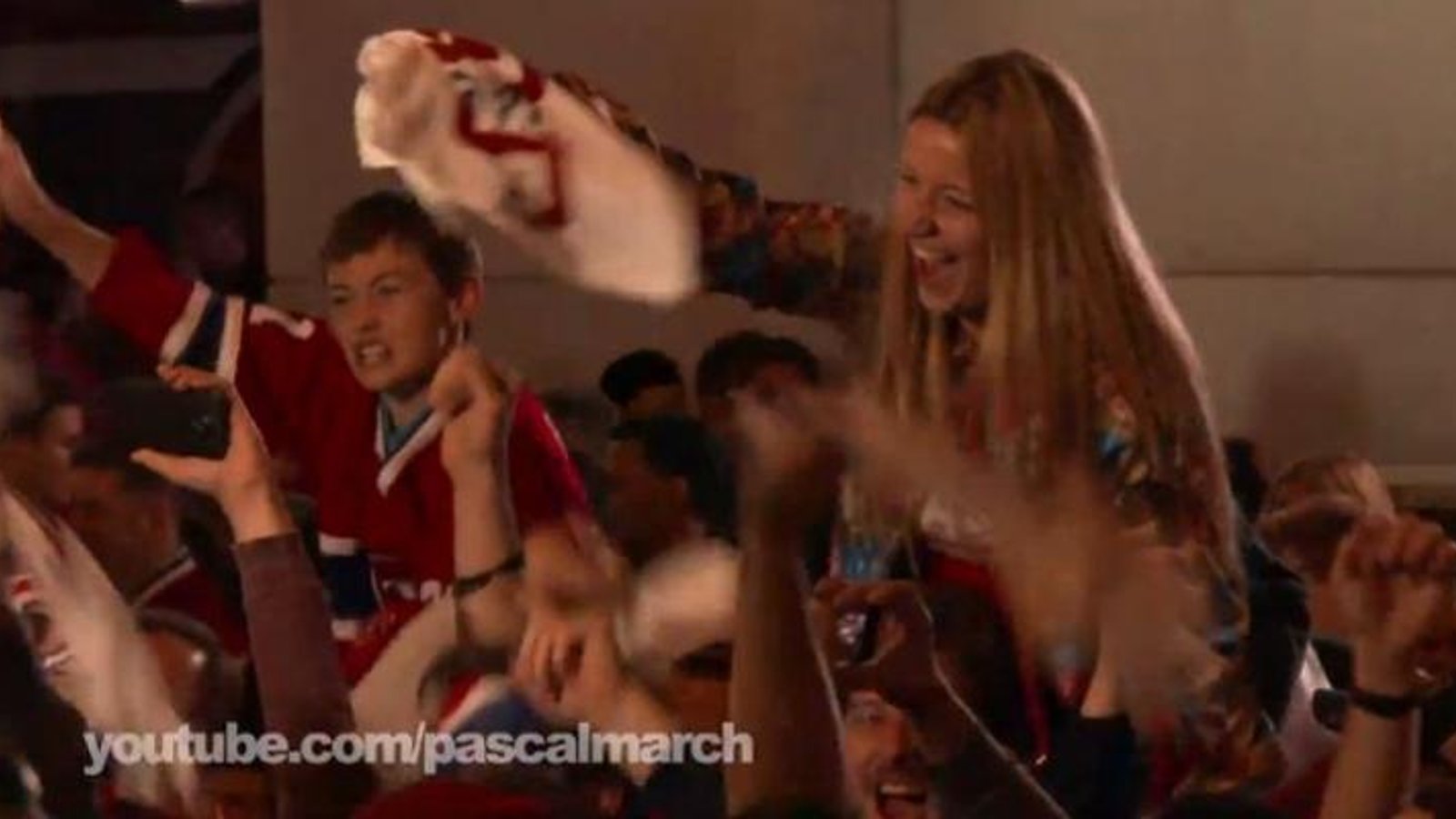 VIDÉO: Les fans du Canadien sèment la folie dans les rues de Montréal après la victoire du match #5!