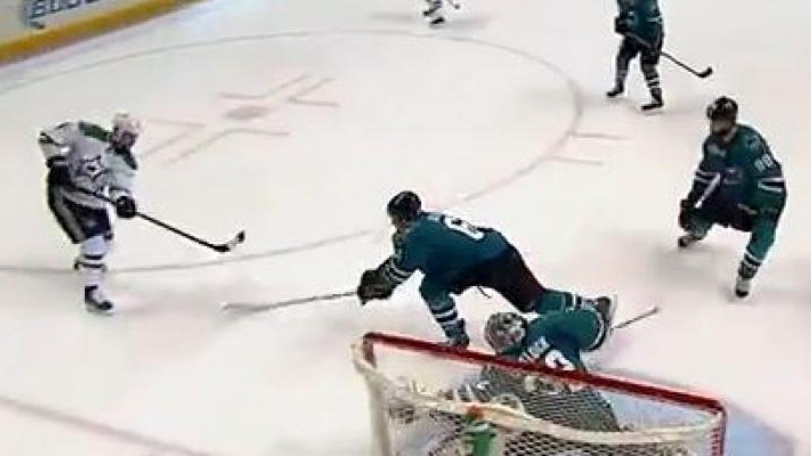 Stalock avait une surprise pour Jamie Benn!