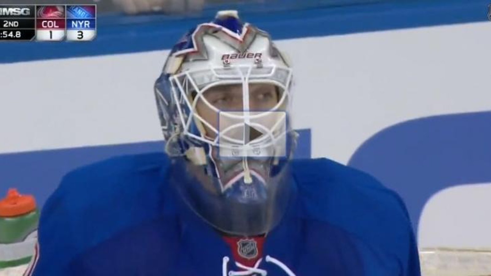 Henrik Lundqvist reçoit une ovation debout au MSG!