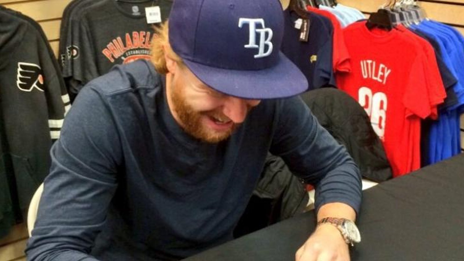 Wolverine loves Jakub Voracek (PHOTOS)