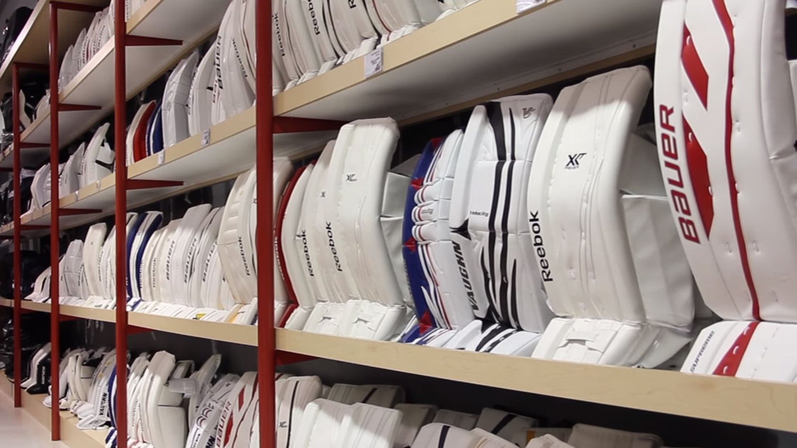 Report: Former NHLer confirms a shocking rumor about goalie equipment