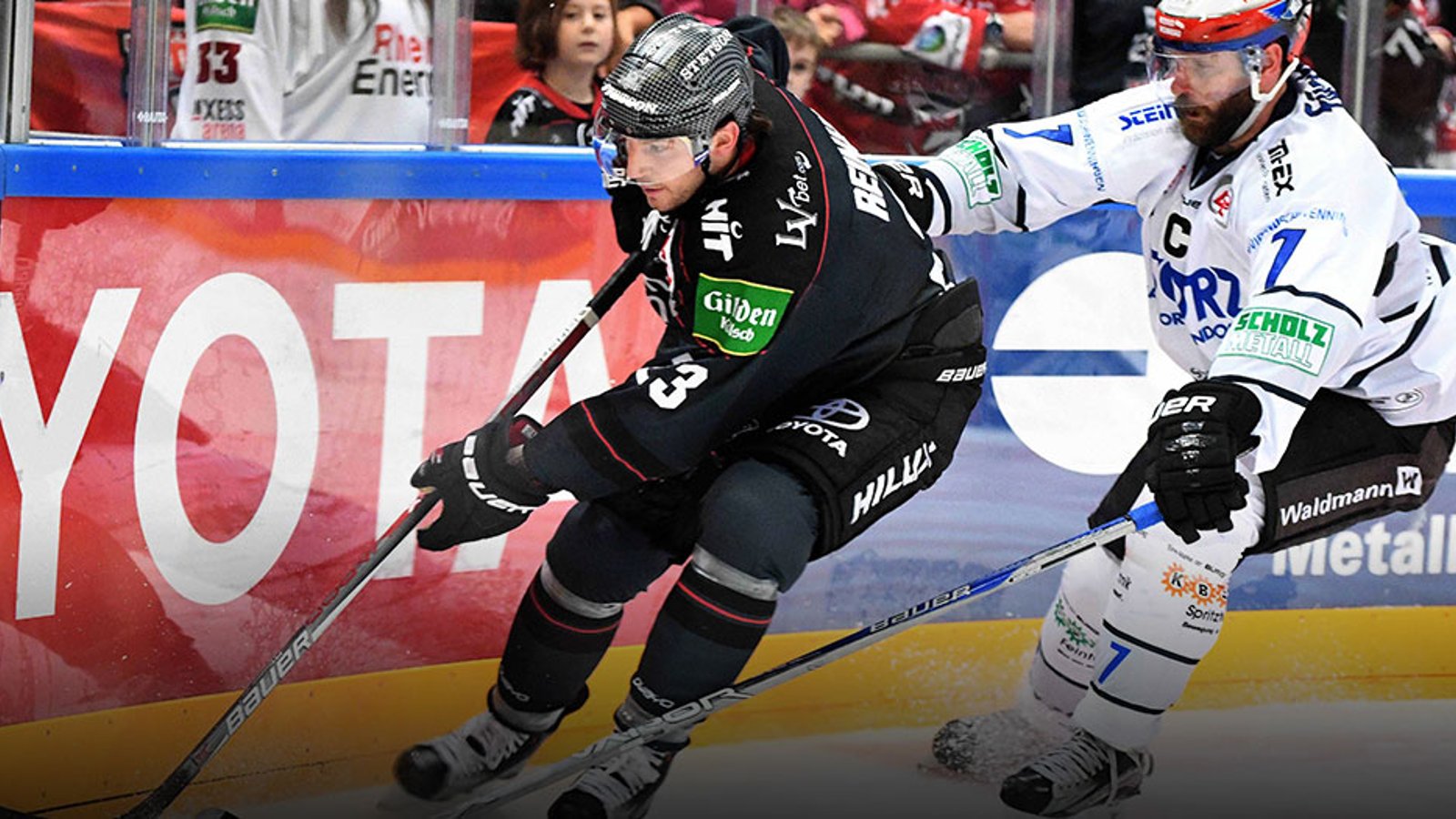 Report: NHL team signs star player’s brother