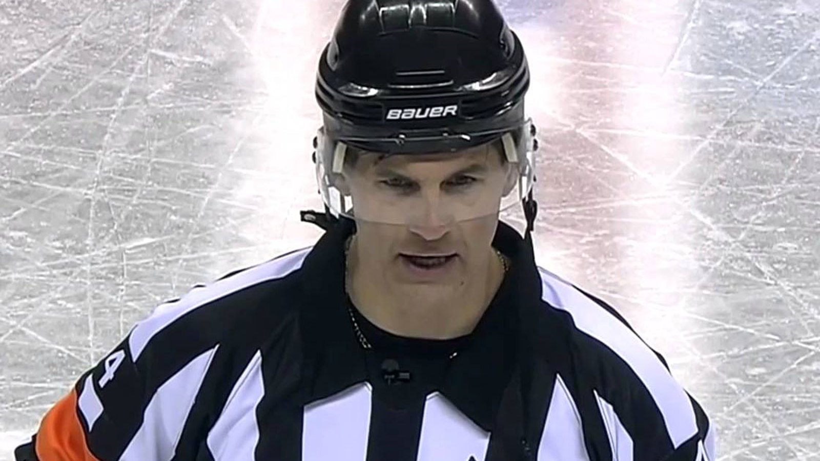 Players to NHL: Get better refs! 