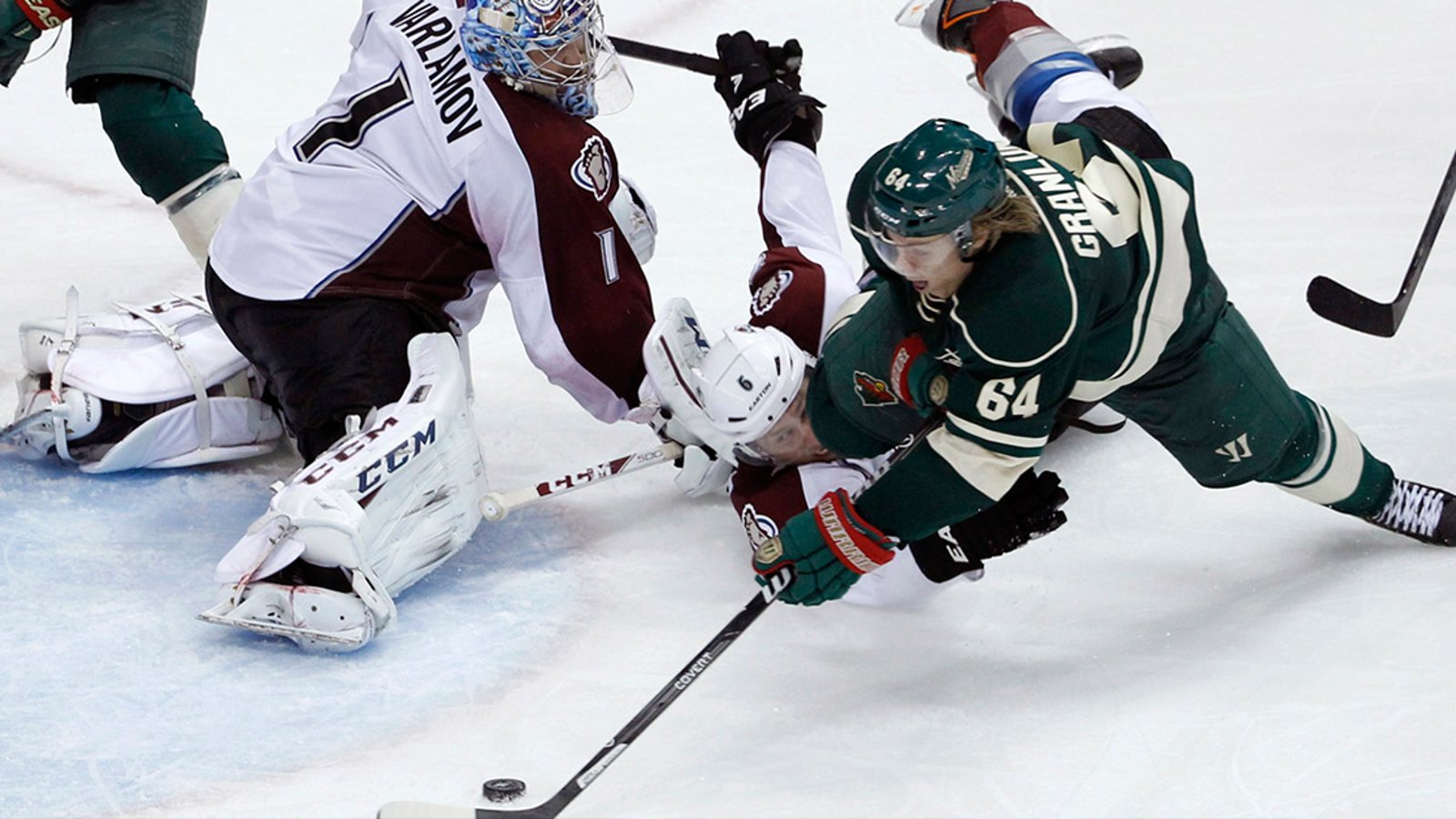 Must See: The silky smooth hands of Mikael Granlund