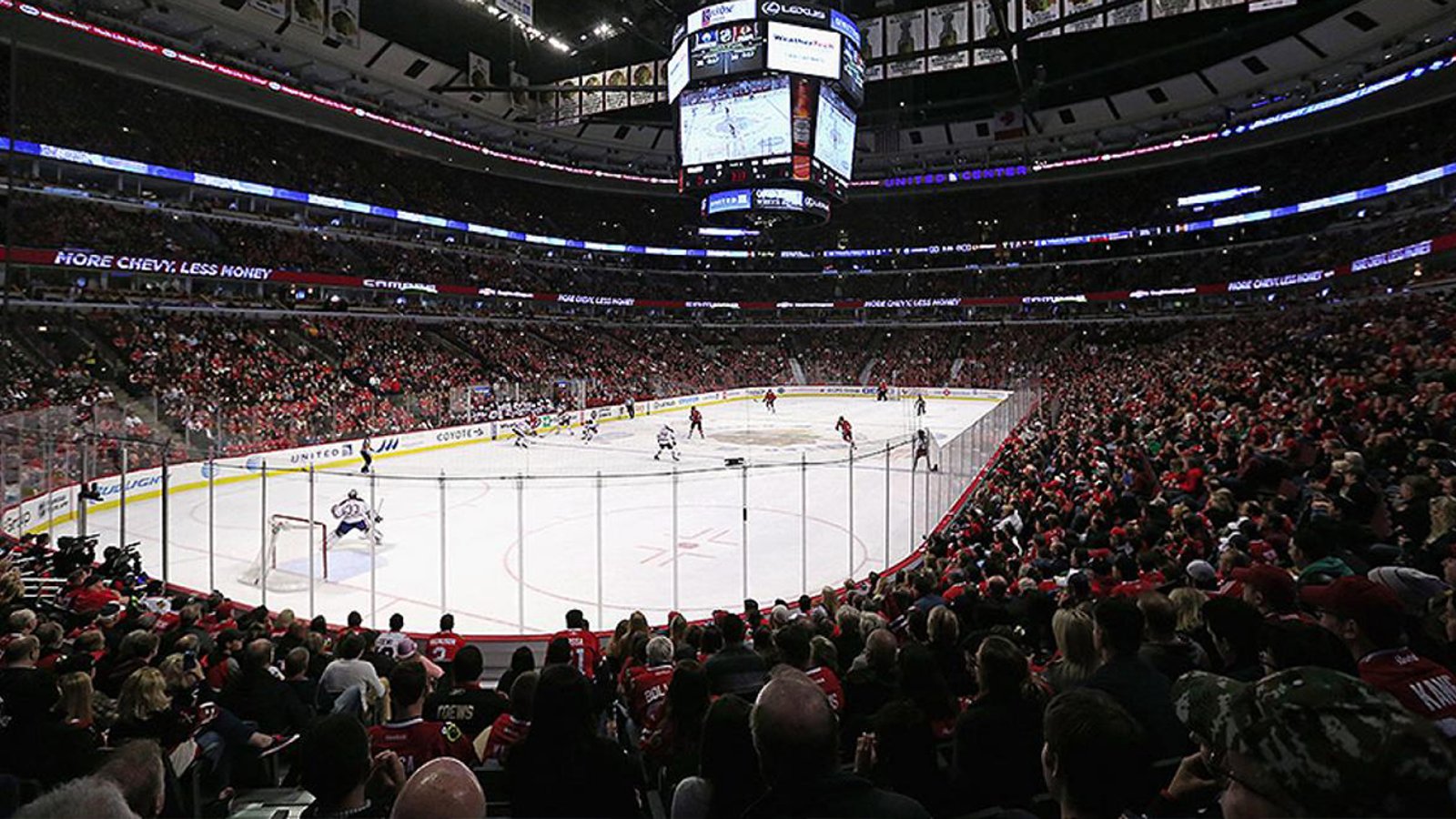 Report: Stanley Cup champion and veteran of 900+ games may be forced to retire