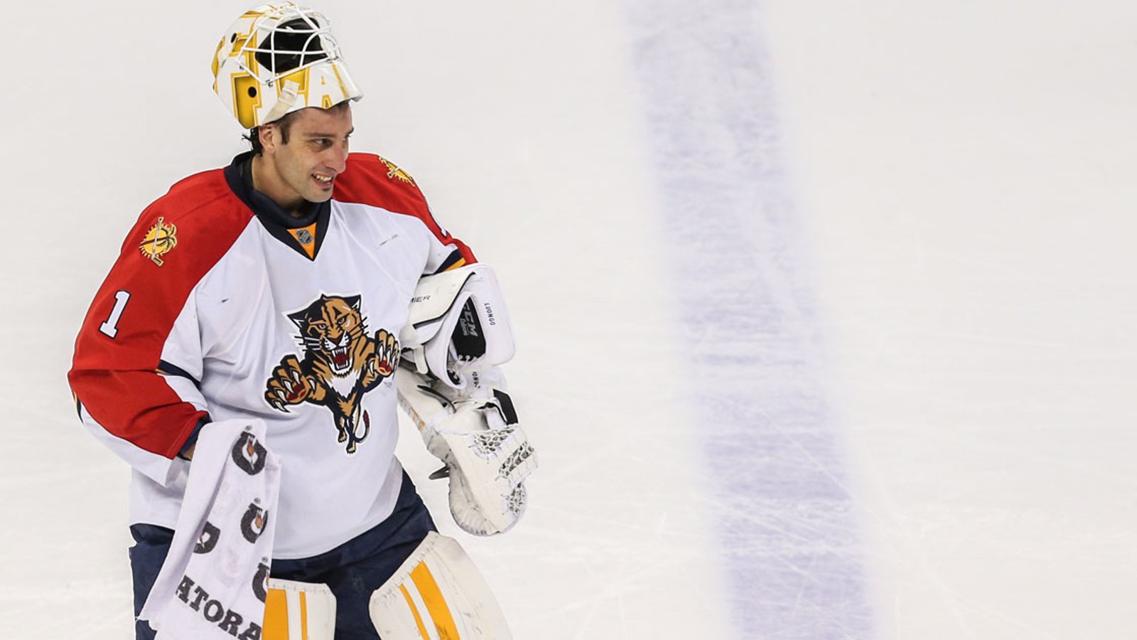 Luongo pokes fun at himself