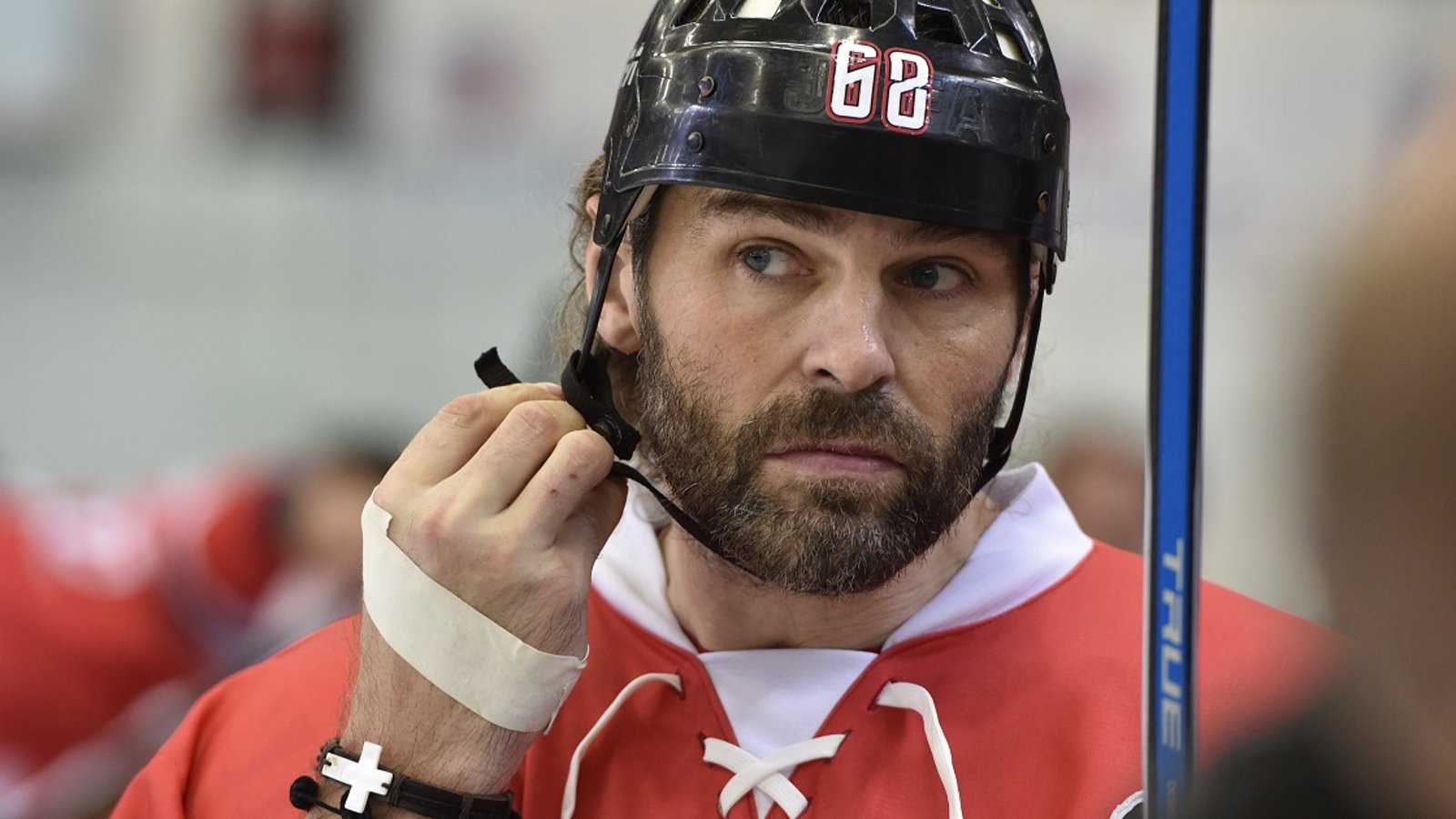 Breaking:  Out of nowhere Jagr takes a huge shot at the NHL.