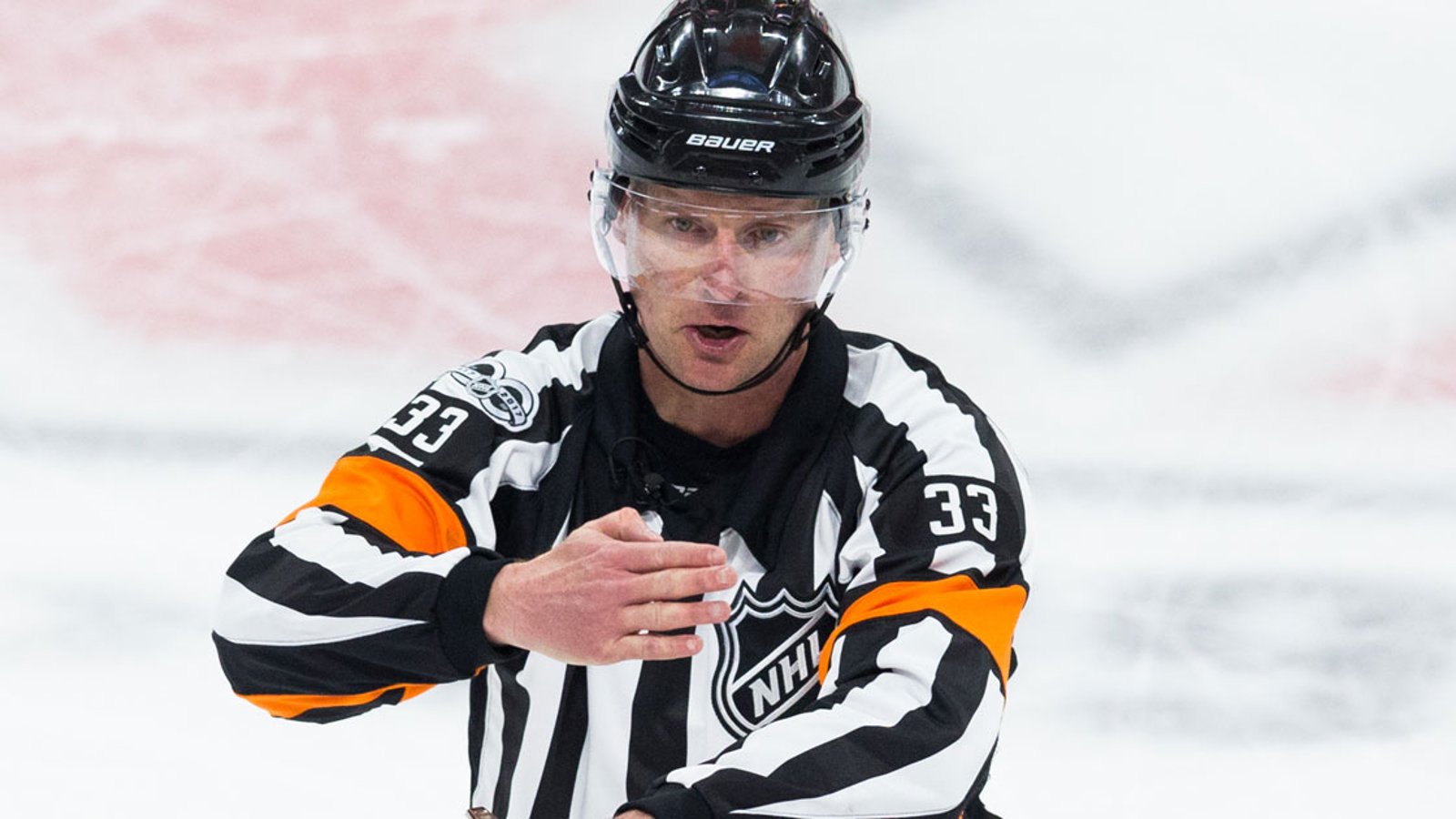 Must see: NHL star player gets publicly scolded by referee